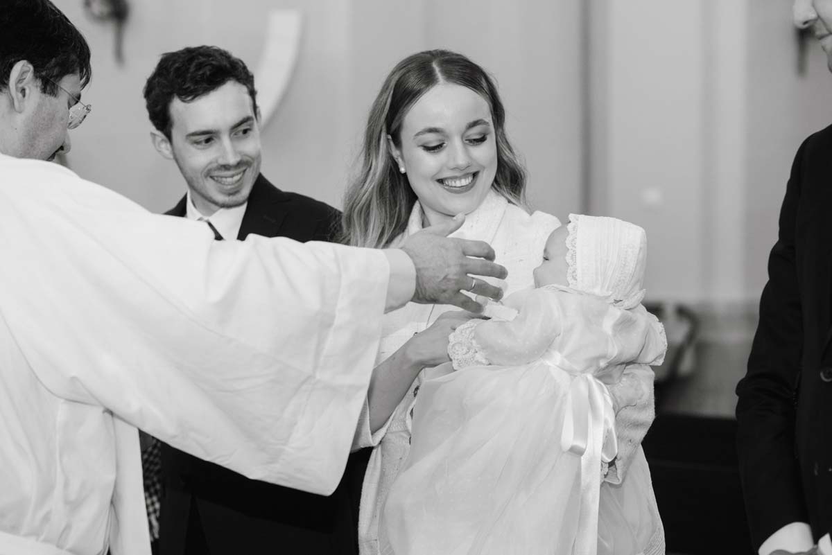 saskia fotografía, fotografo en salamanca, fotografo de bautizo en salamanca, en iglesia