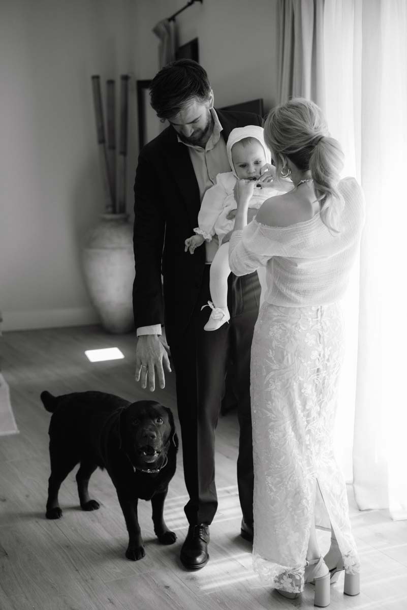 saskia fotografía, fotografo en salamanca, fotografia de familia, sesion de fotos de bautizo en salamanca, preparativos en casa