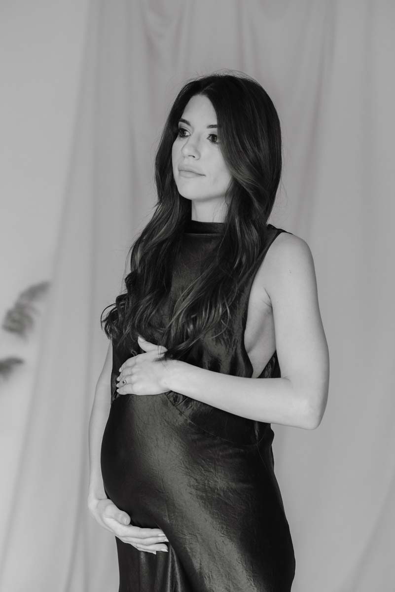 saskia fotografía, fotografo en salamanca, fotografía de familias, sesion de fotos de embarazo con vestido