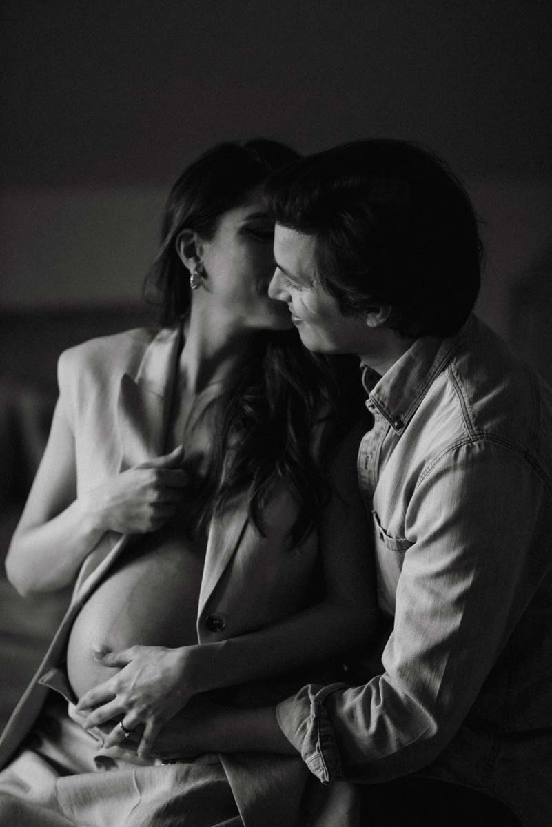saskia fotografía, fotografo en salamanca, fotografía de familias, sesion de fotos de embarazo en pareja, foto en blanco y negro