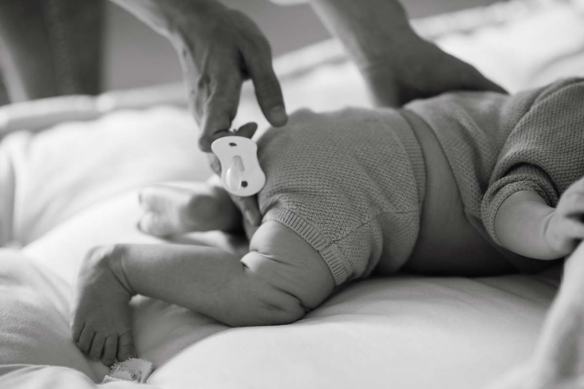 saskia fotografía, fotografo en salamanca, fotografia en familia, sesion de fotos de recien nacido detalles